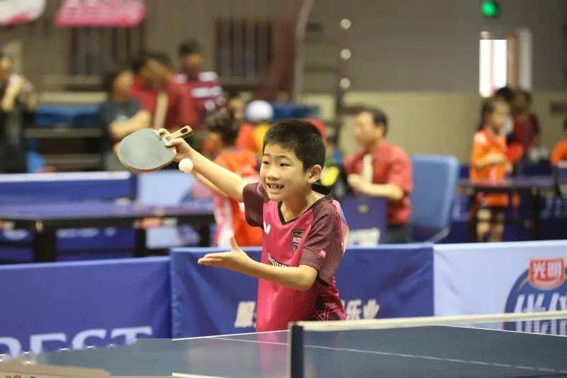 队后防线的 队后防线的